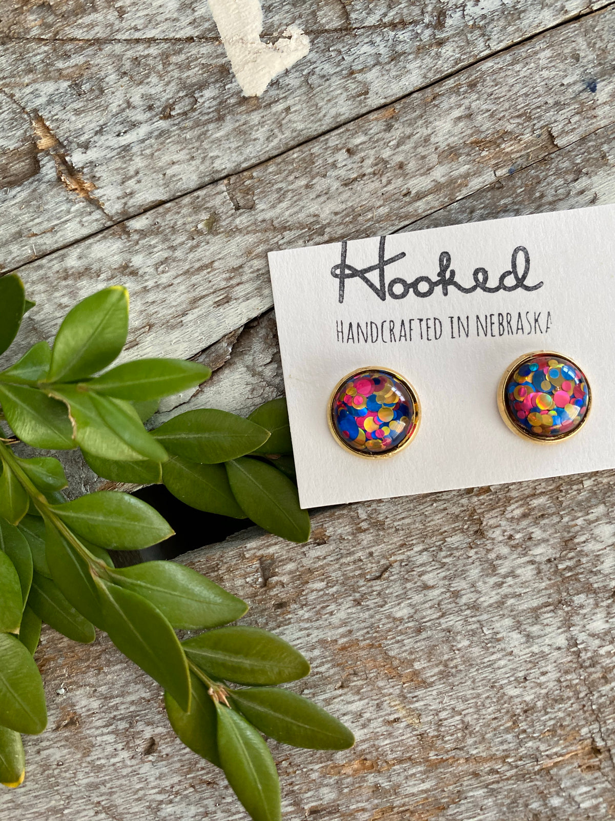 Lava Glow Studs - 12mm