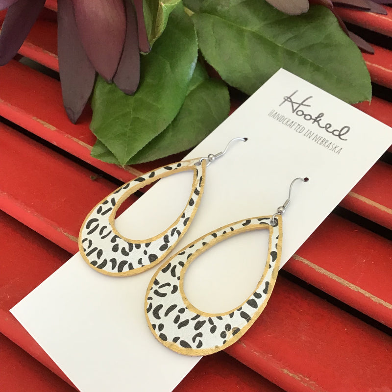 Snow Leopard Teardrop Cutouts // Gold Edged - Medium