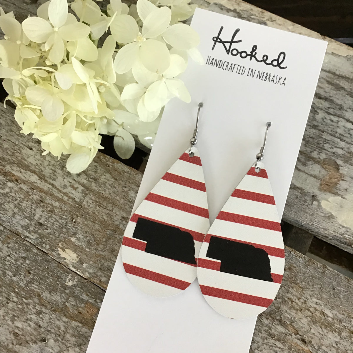 Nebraska State Pride Teardrops in Black/R&W Stripe- Medium