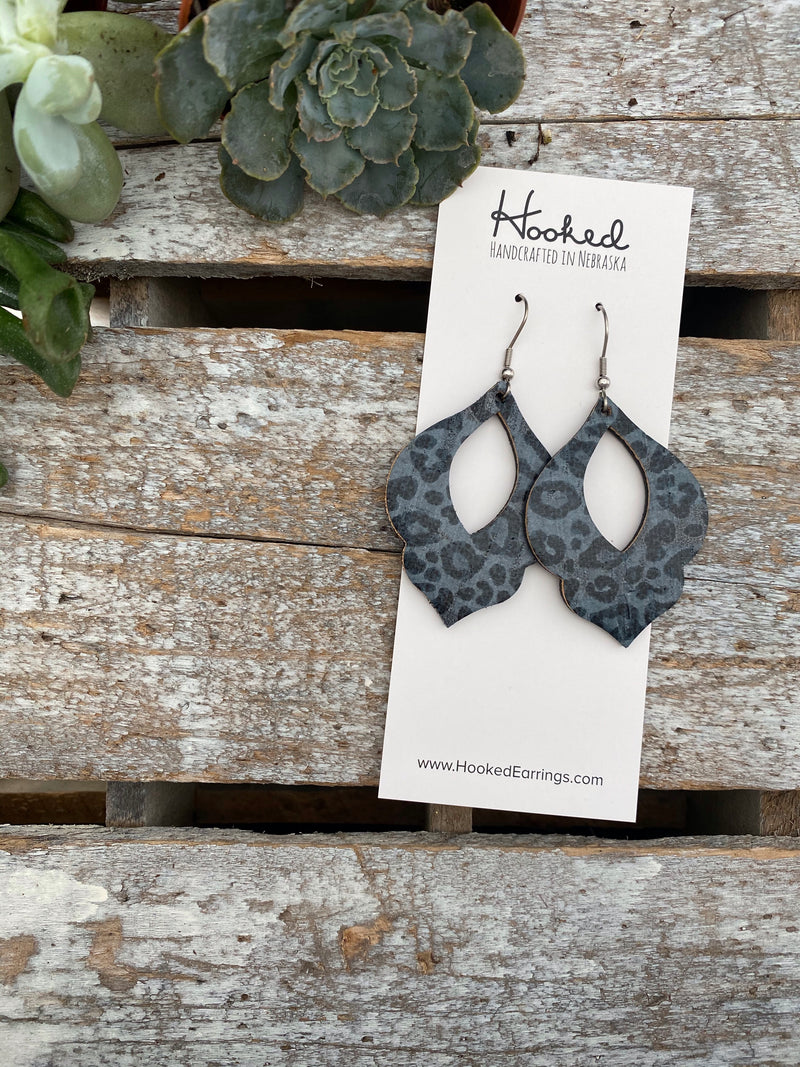 Charcoal Leopard Orchids - Medium