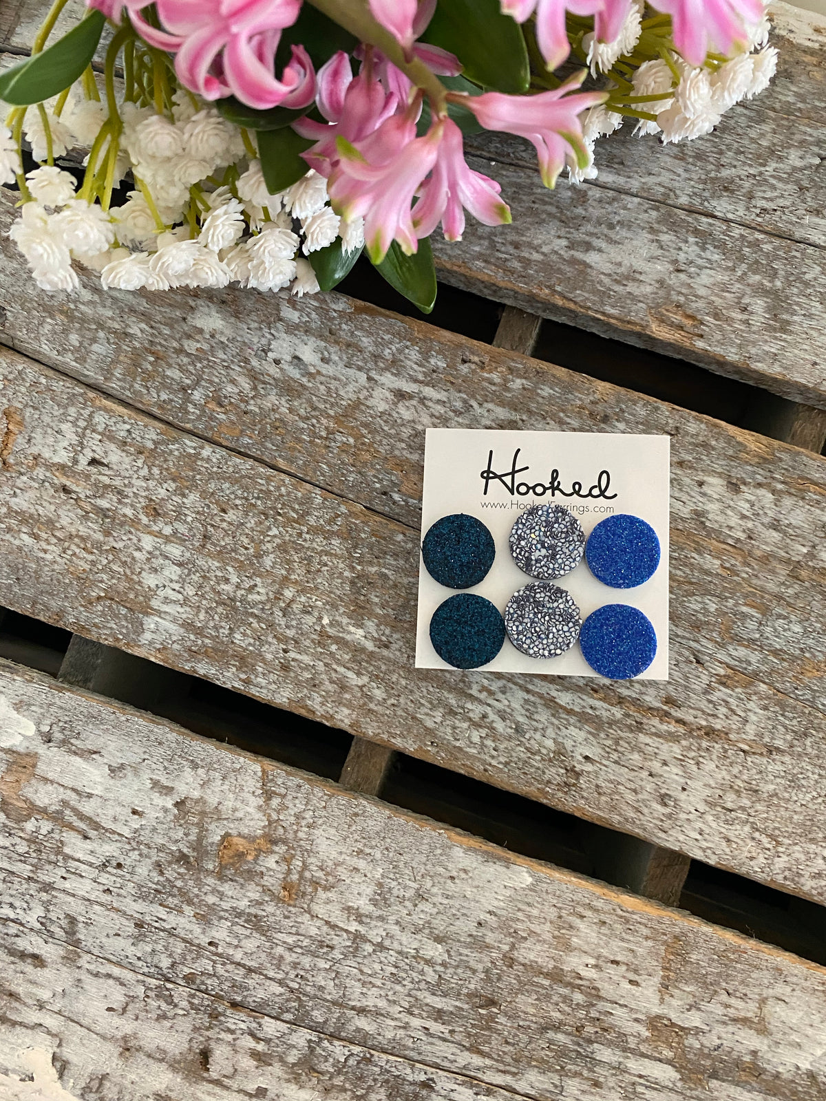 Blingy Blues - Glitter Leather Stud Collection - 16mm