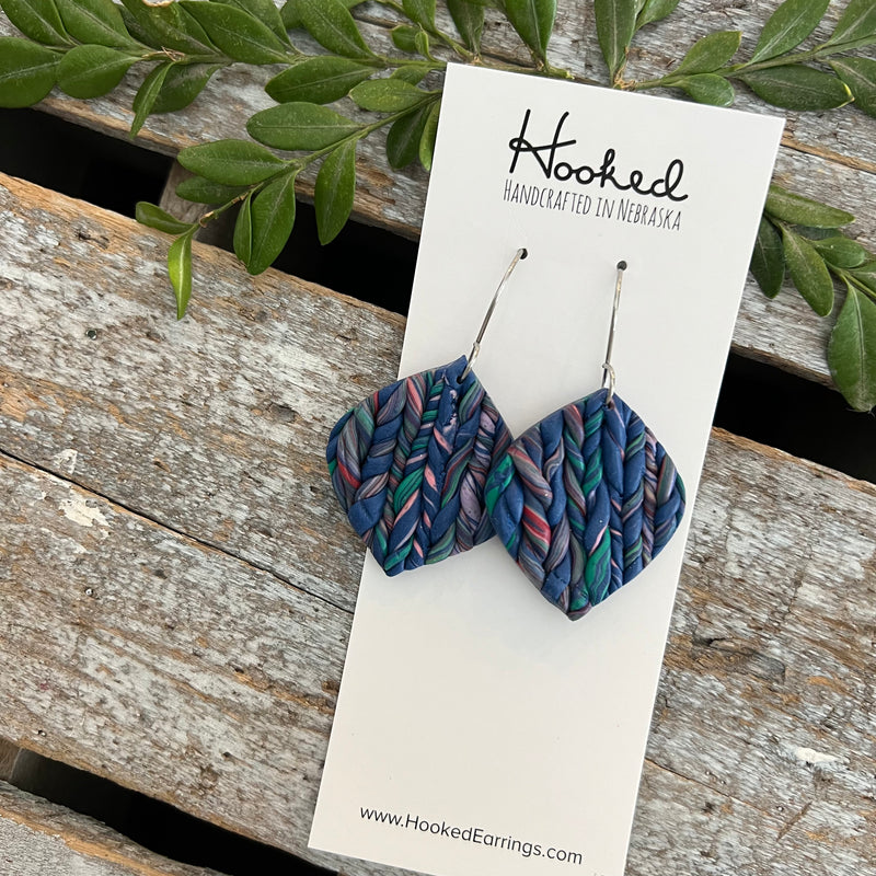 Sweater Diamonds in Variegated Periwinkle - Medium
