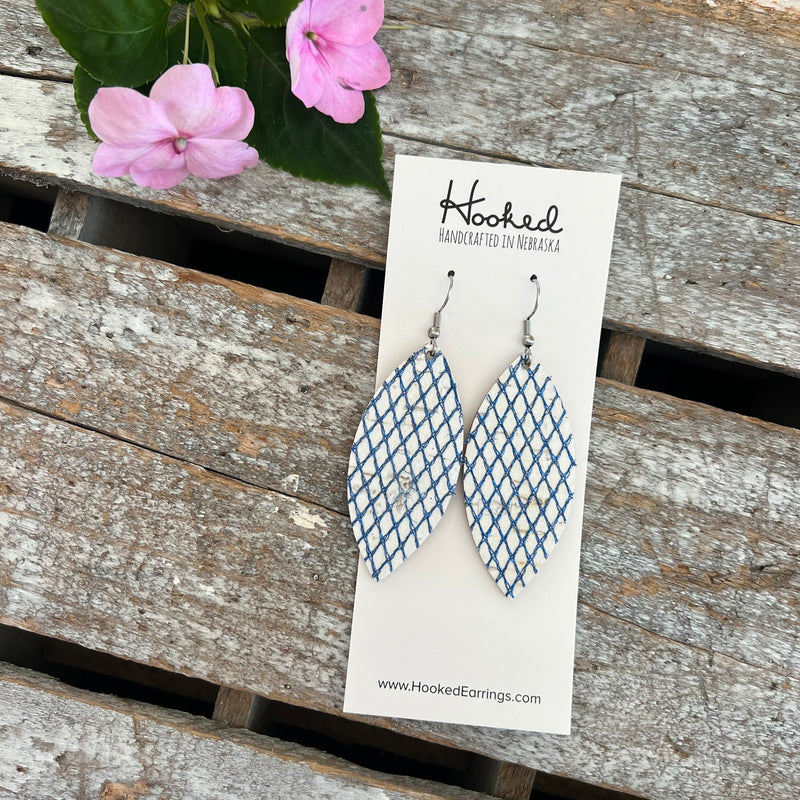 Beachy Birch Petals - Medium