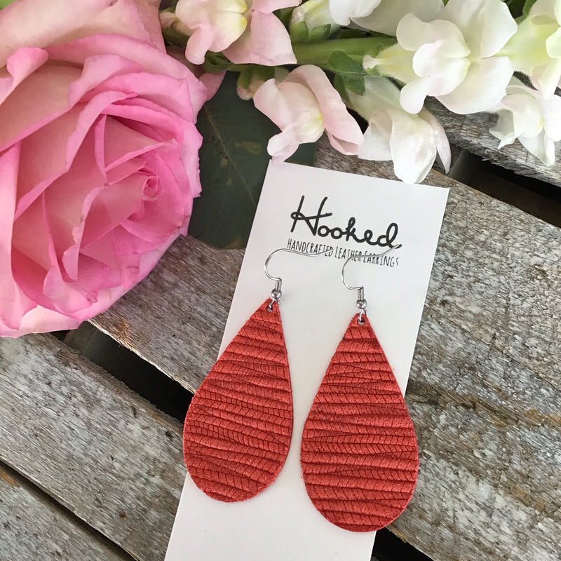 Sailor Teardrops in Coral - Medium