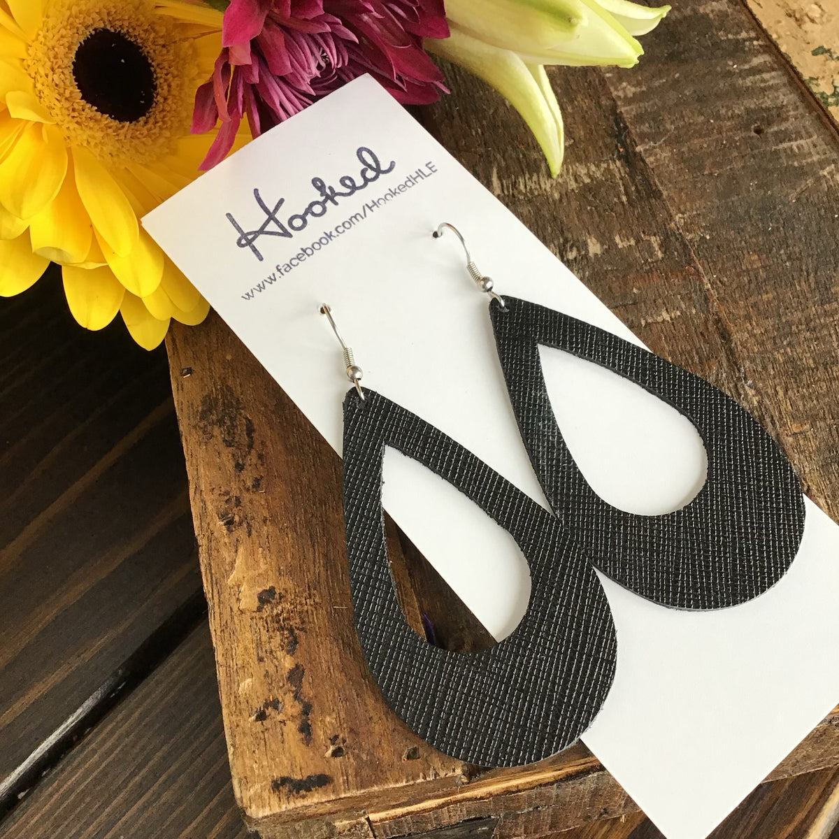 Jet Teardrop Cutouts - Large