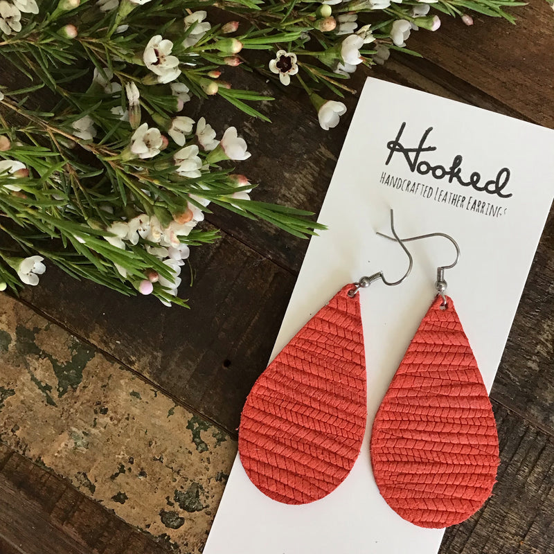 Sailor Teardrops in Coral - Medium