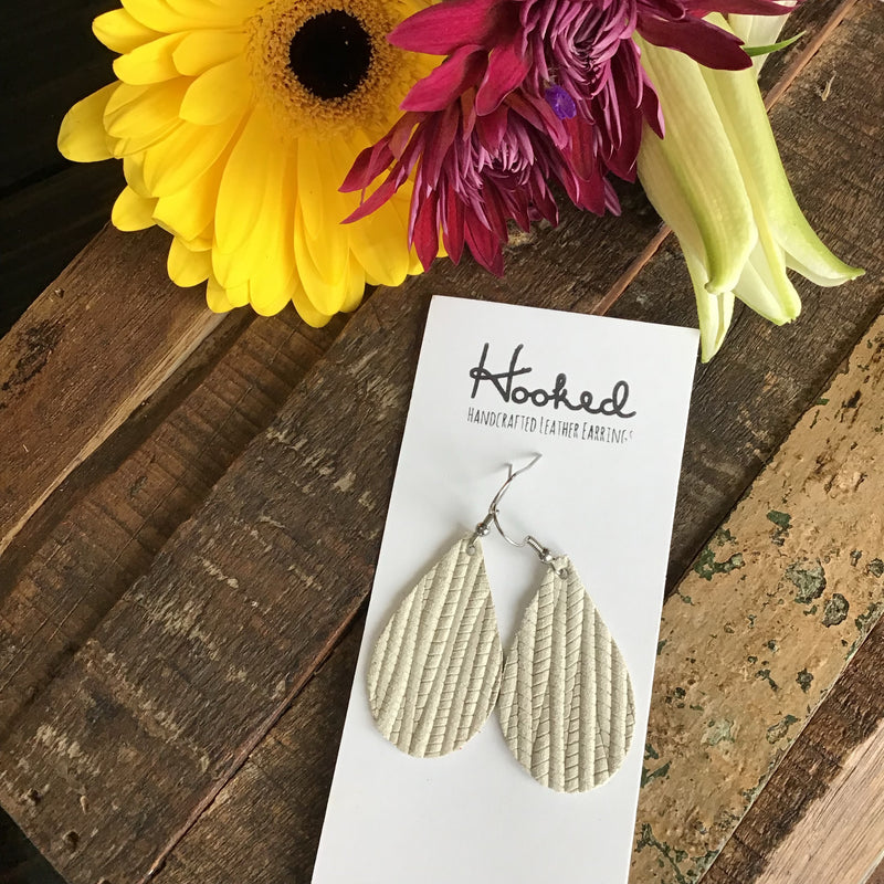 Sailor Teardrops in Cream - Small