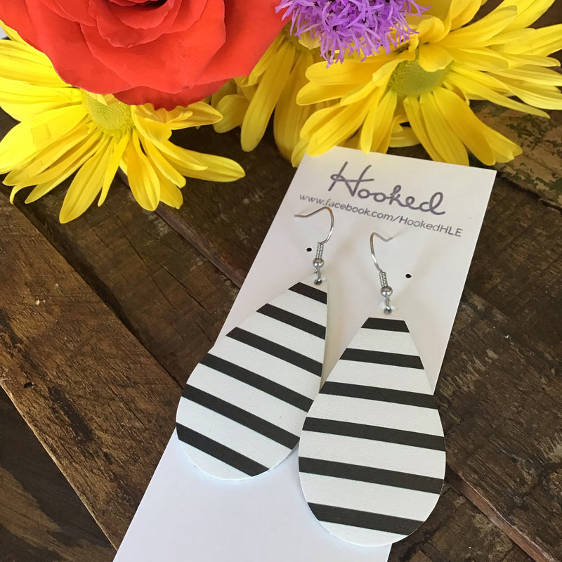 Bold B&W Striped Teardrops - Medium